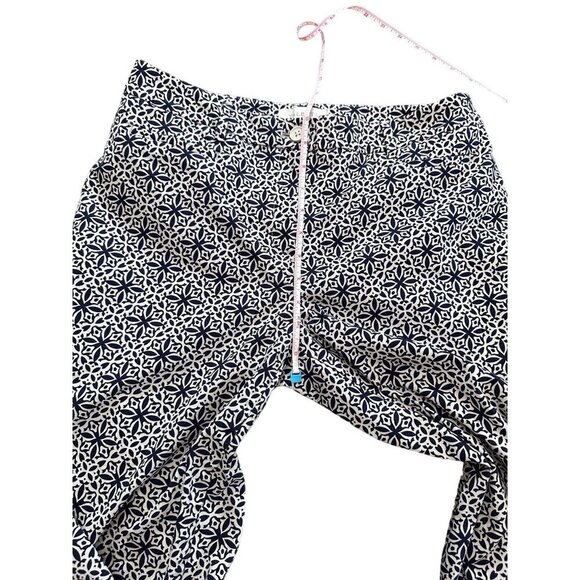 Talbots Capri Pants Women 8 Navy & Cream Geometric Print Cotton & Spandex - Picture 11 of 16